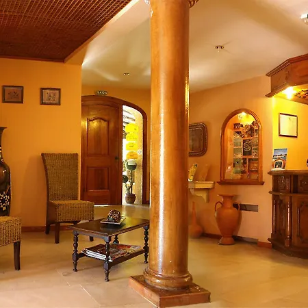 Quinta Da Lagoa Hotel 3*